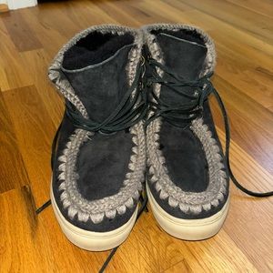 MOU Eskimo sneaker lace-up